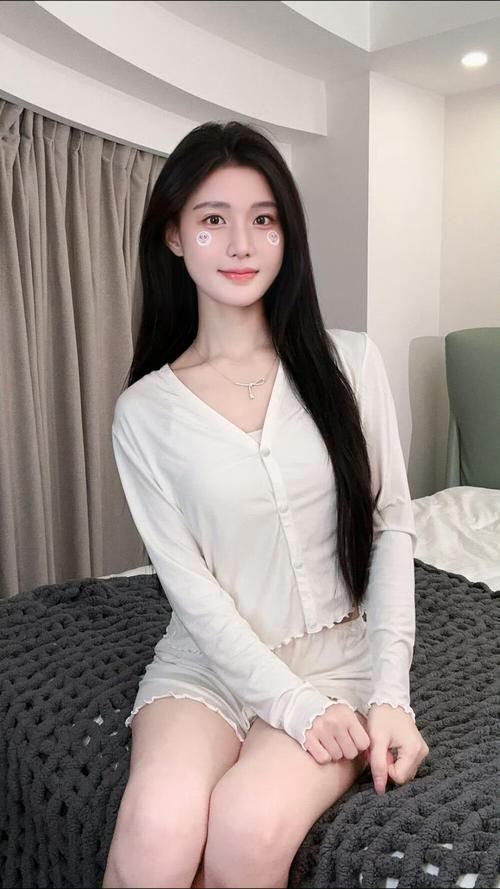 陈意涵医美后脸歪了,陈意涵的脸